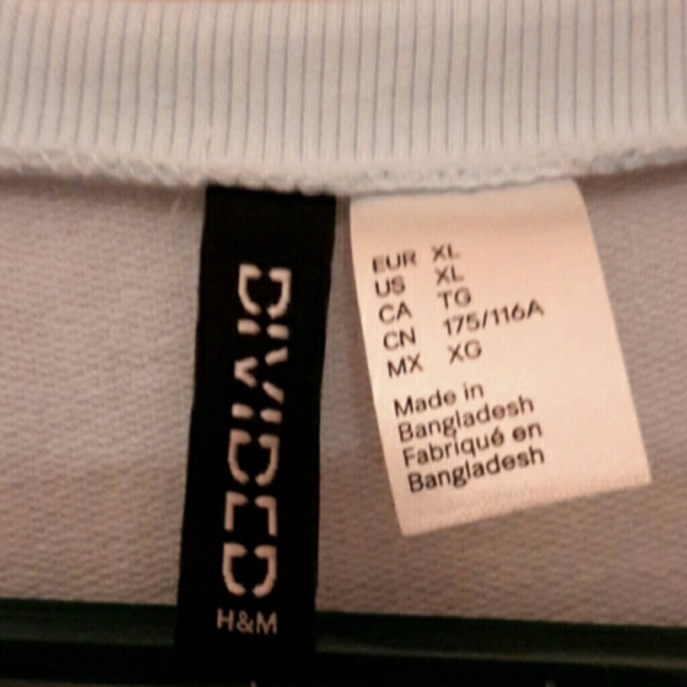 Sweatshirt - Picture 2 of 3